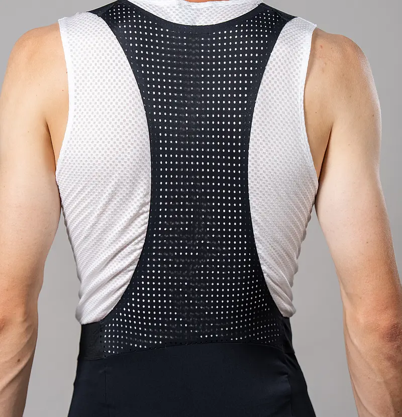 Perforierter, leichter Lycra-Rückeneinsatz
