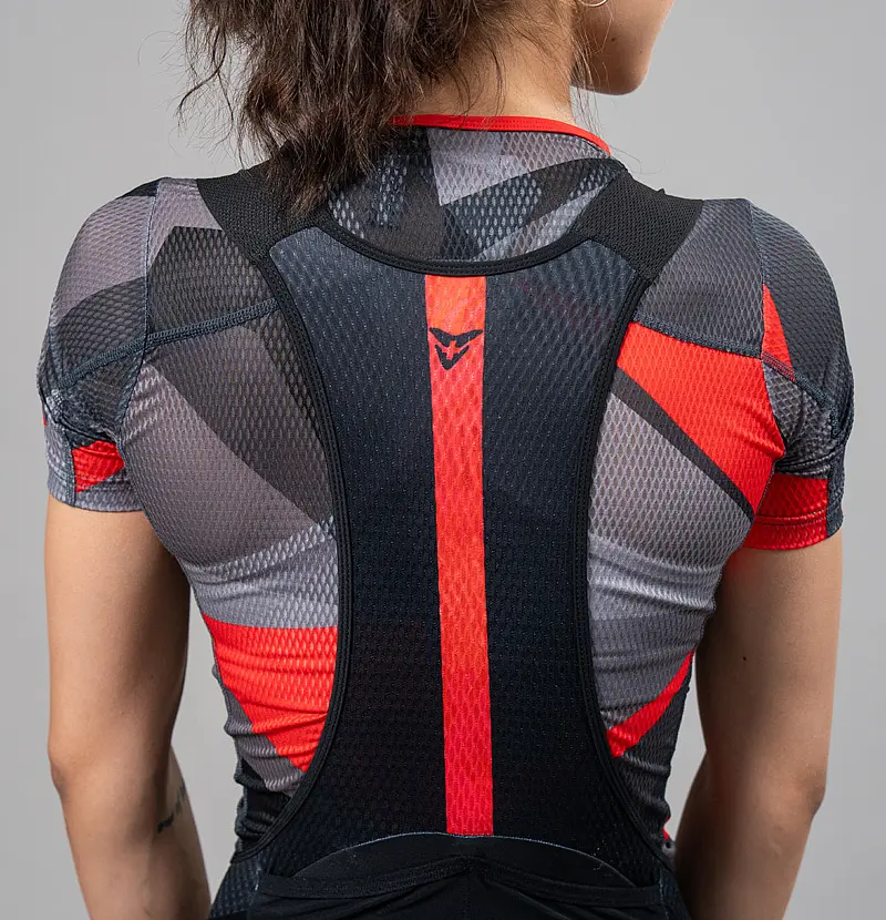 Elastisches Material für einen anatomischen Fit